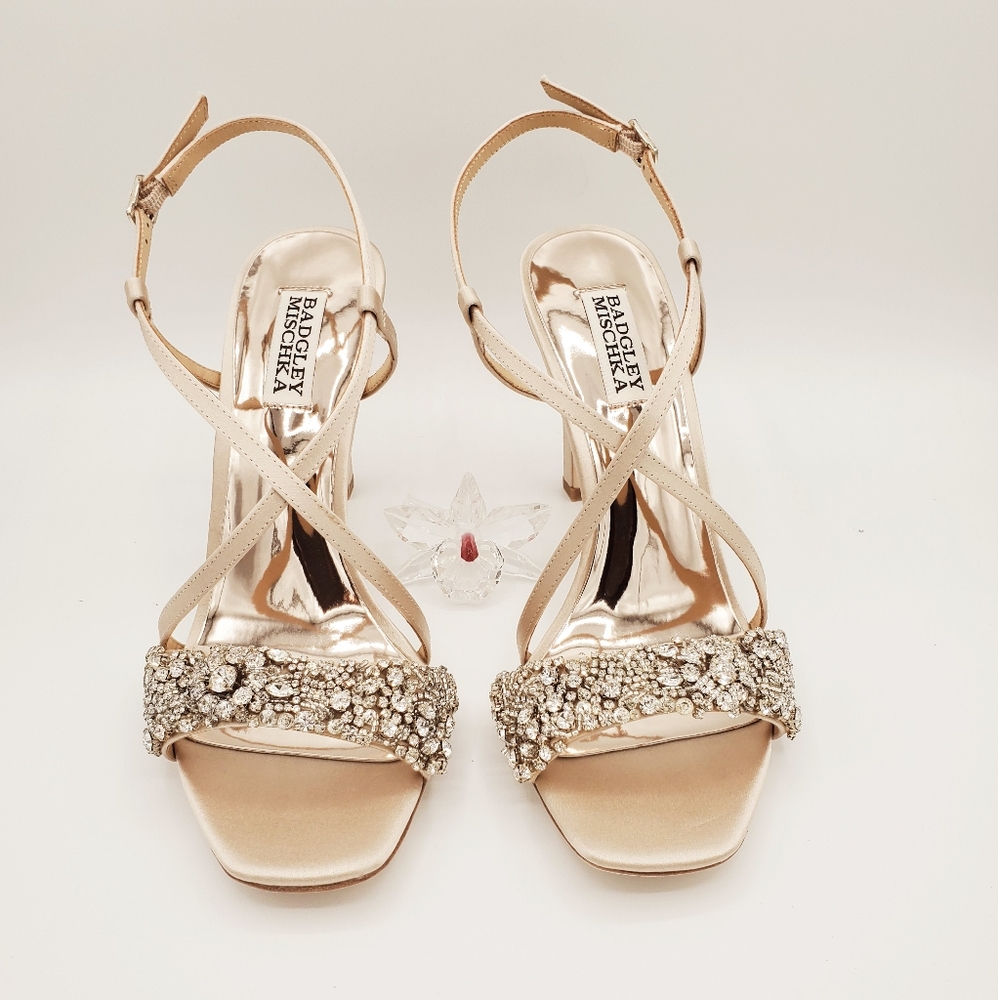 Badgley Mischka Elana heels in Champ Satin, NIB - Picture 5 of 8